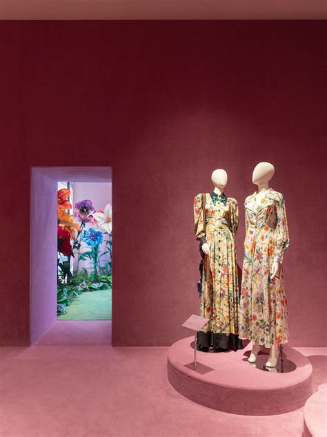 “Gucci Visions”: la nuova mostra @GucciGarden che celebra 102 